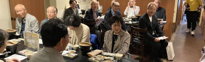 来熊された群馬県支部新島研究会の校友と懇親会を開きました